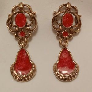 PIERCED GOLD PLATED PENDANT/DROP/DANGLE EARRINGS WITH CORAL ACCENT COLOR